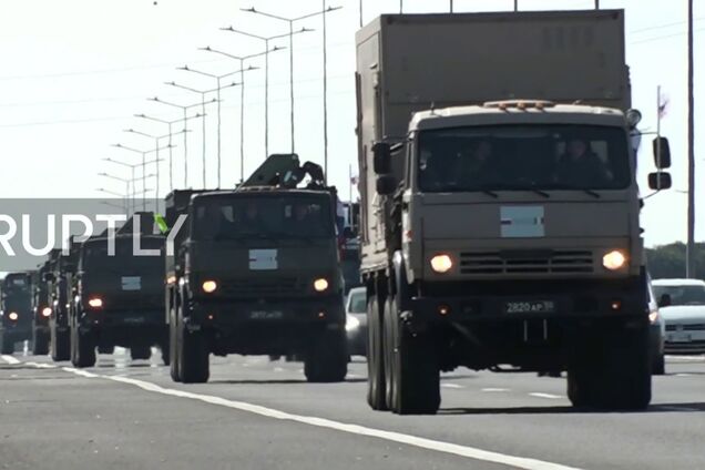 Військові КамАЗи заполонили Італію: росіяни обурилися