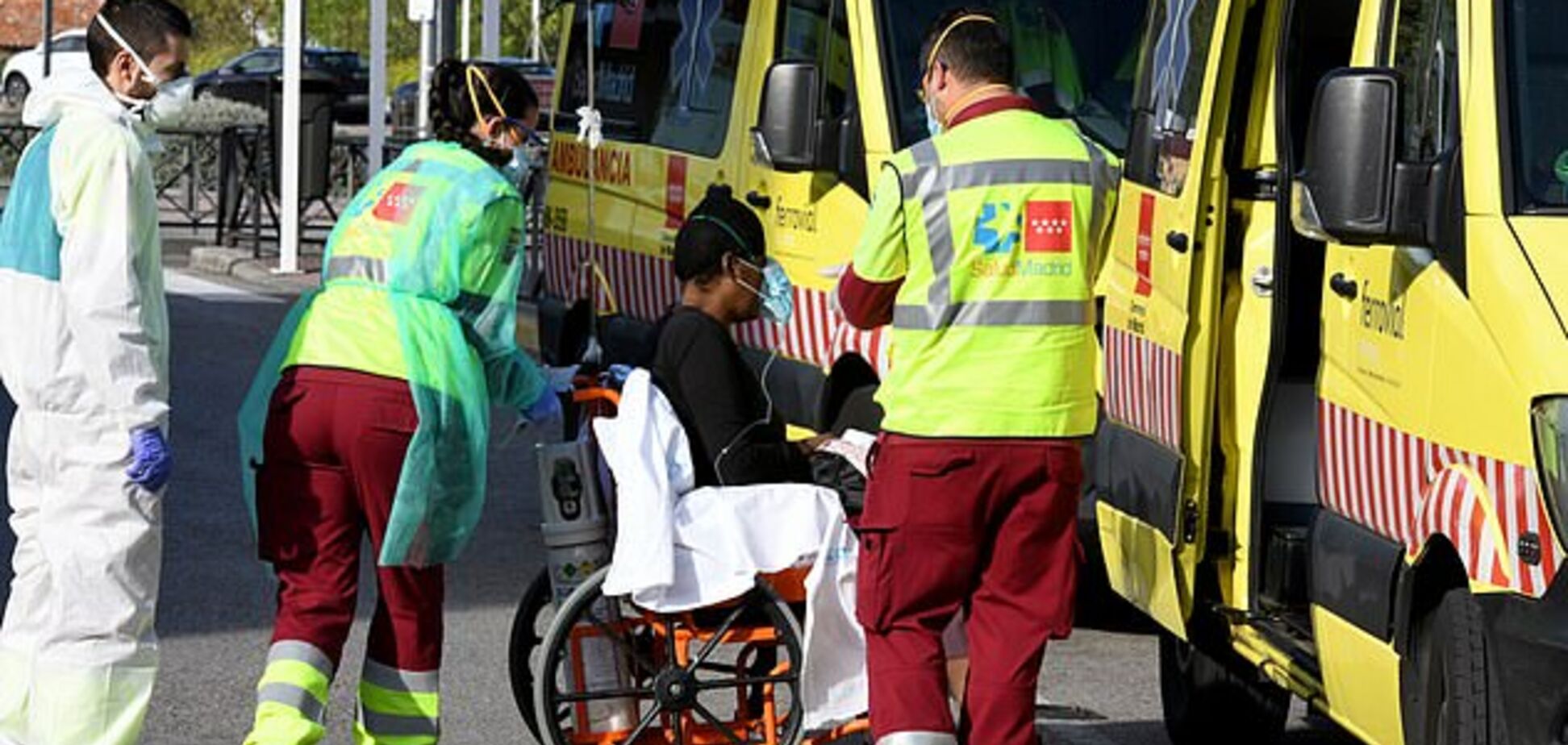 В Испании за сутки от коронавируса погибли более 800 человек