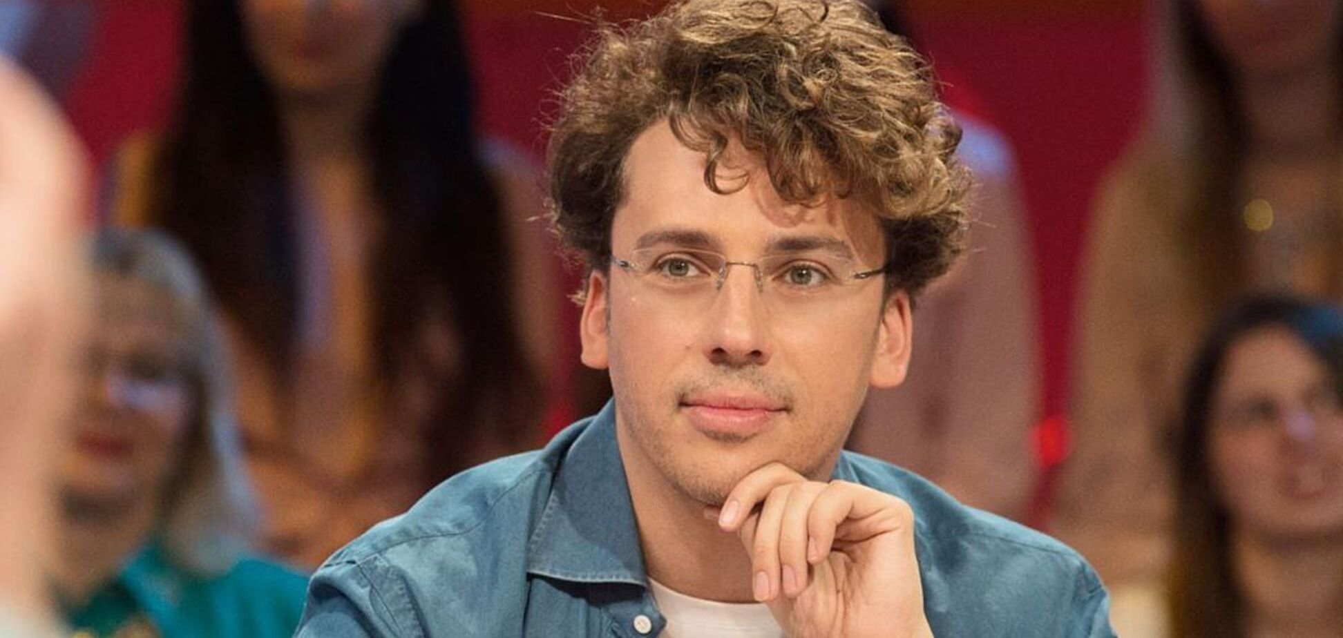 В сети появилось видео с полуголым Галкиным на кухне