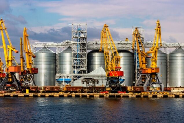 Антикризисный план должен предусматривать снижение портовых сборов – Кинах