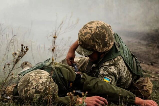Террористы убили на Донбассе одного бойца ООС, еще четырех ранили