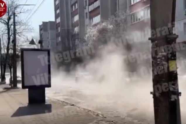 Центр Киева залило кипятком: видео с места ЧП