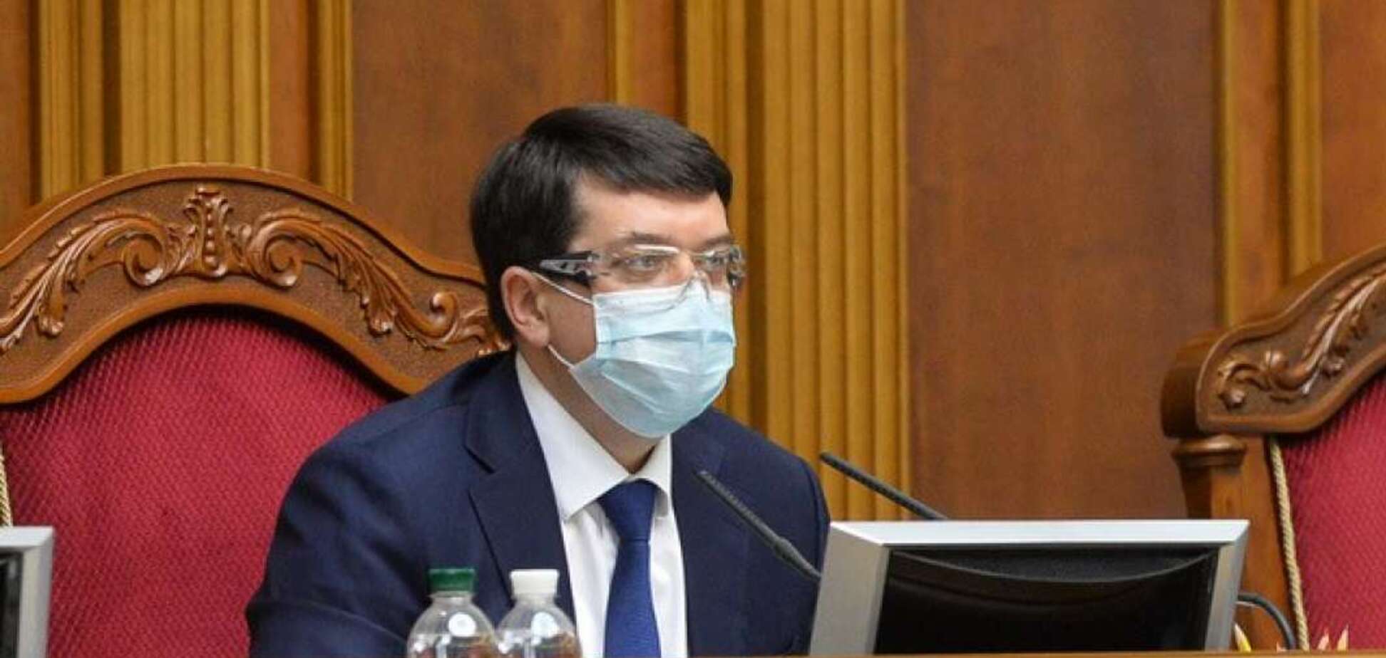 Разумков змусив нардепів у Раді надіти маски. Відео