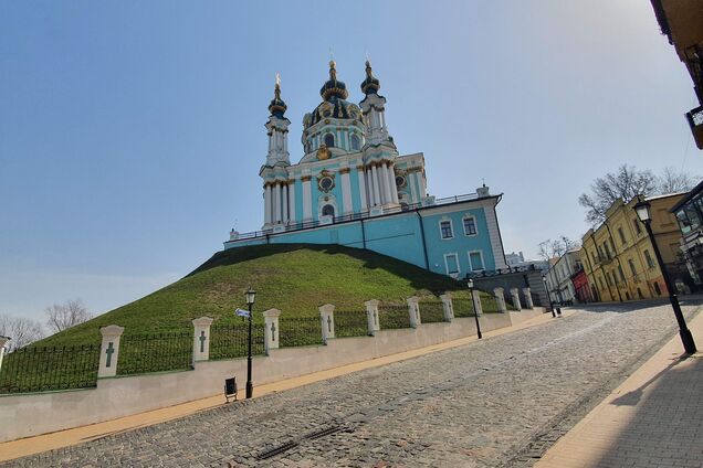 Київ на карантині: з'явилися вражаючі фото та відео порожнього міста