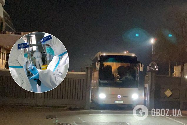 В Киеве часть туристов, прилетевших с Бали, 'сбежала' от обсервации прямо из-под отеля