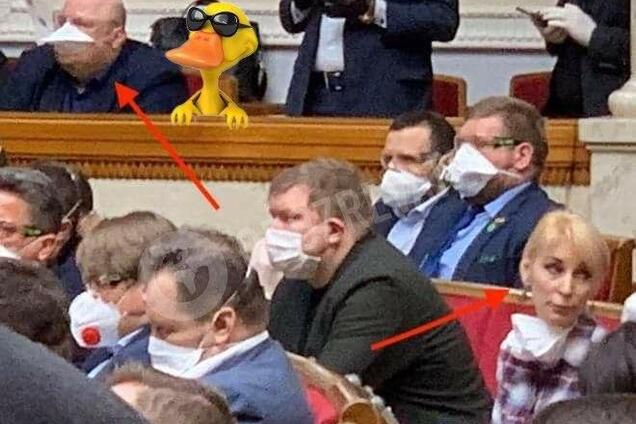 Разумков заставил нардепов в Раде надеть маски. Видео