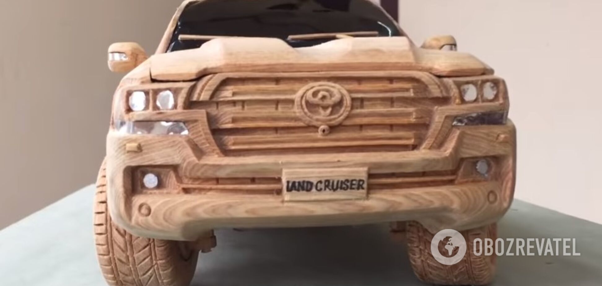 В сети показали Toyota Land Cruiser с деревянным кузовом. Видео