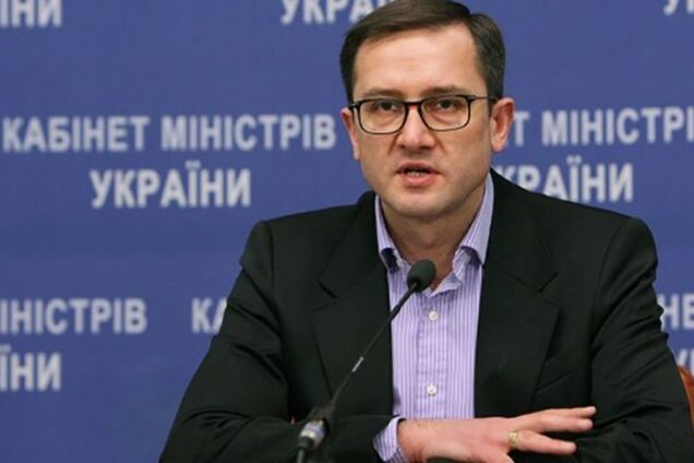 Уманский вместо антикризисного плана пытался назначить своих людей в налоговую и таможню – Охотин