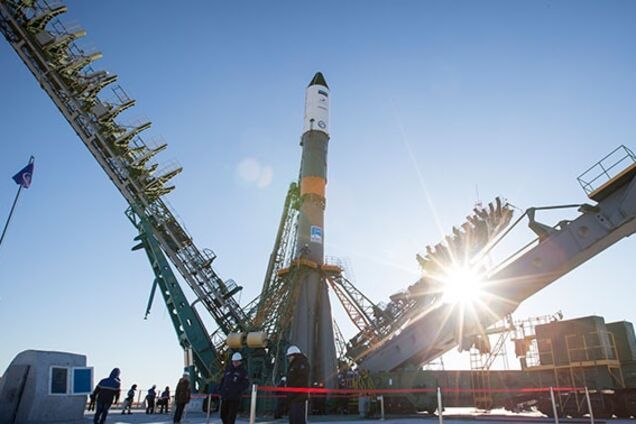 Россия запустит в космос "ракету Победы" с гигантской георгиевской лентой и орденами