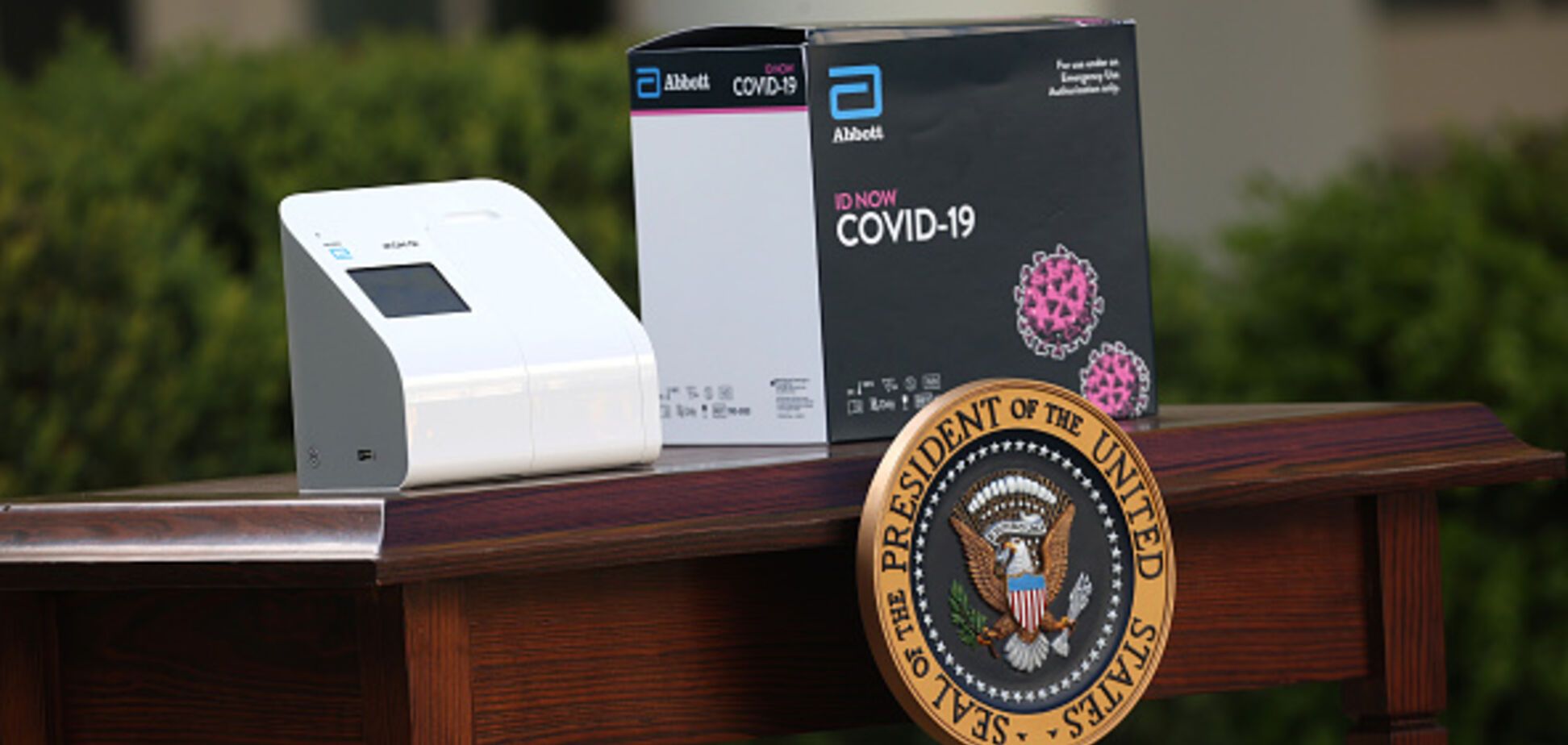За 5 хвилин! У США оголосили про початок застосування високоточних тестів на коронавірус