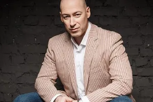 "Весь мир ненавидит русских!": Гордон жестко осадил Лолиту за поддержку Путина