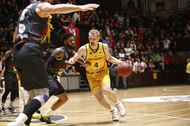 'Киев-Баскет' проиграл в первом четвертьфинале Кубка Европы ФИБА