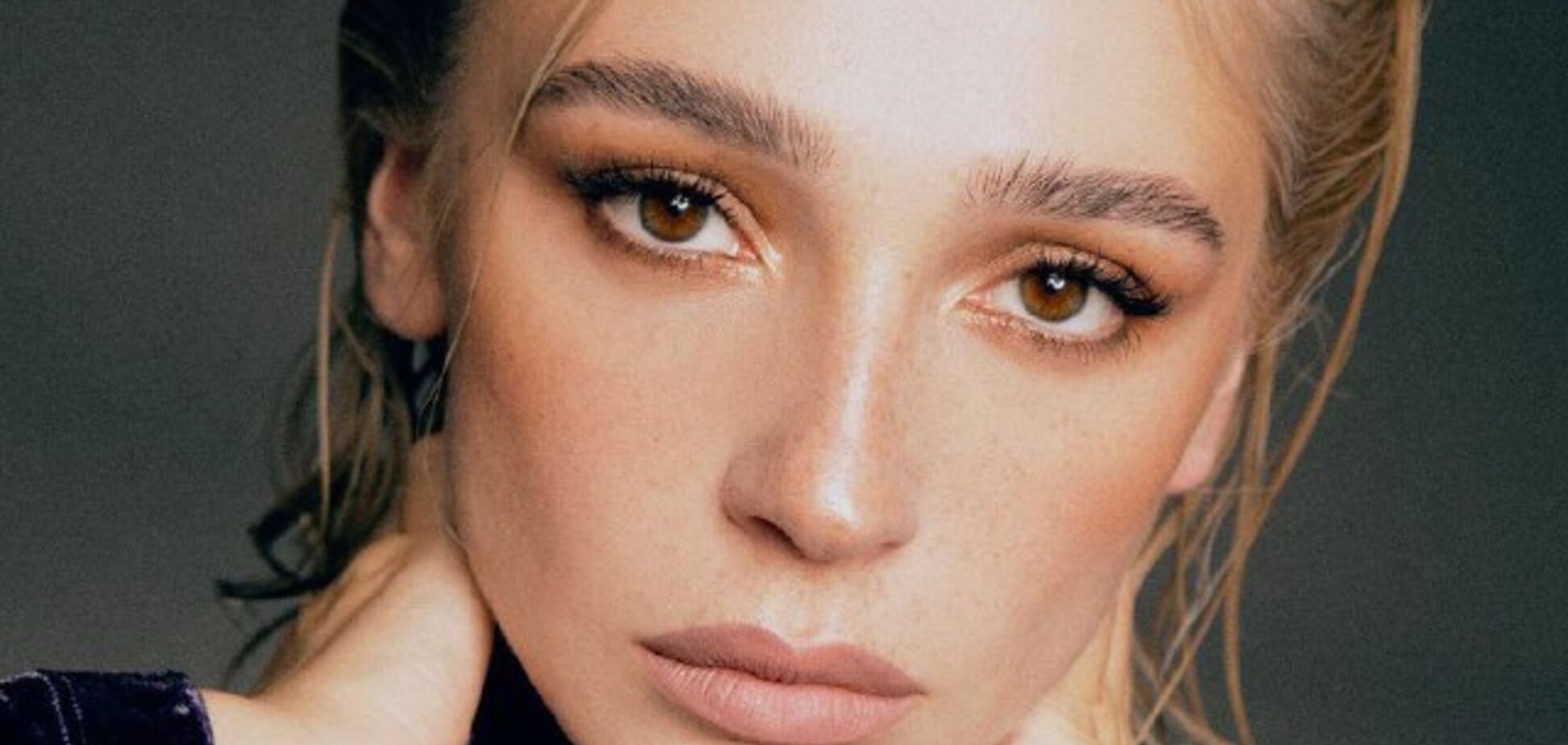 Насті Івлєєвій – 29: гарячі фото забороненої в Україні зірки 'Орла і решки'