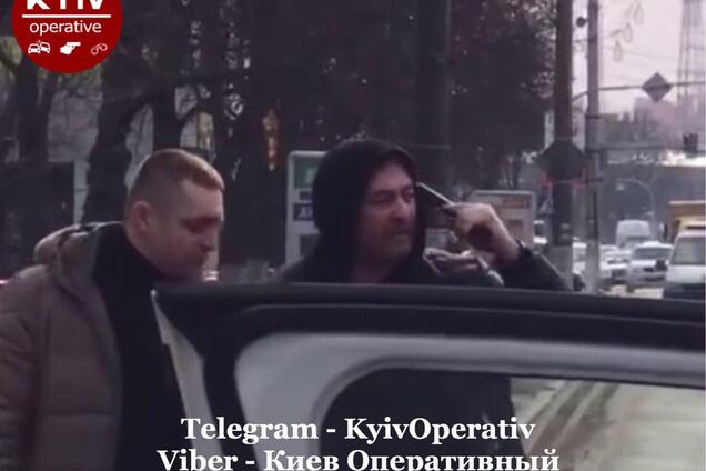 В Борисполе 'гонщик' угрожал застрелиться