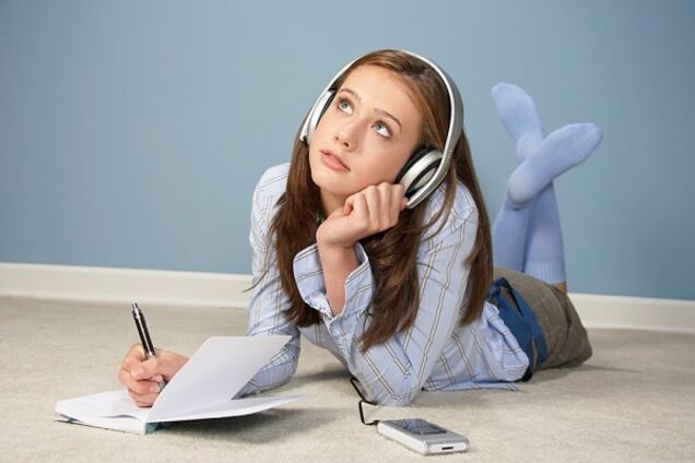 У Росії студентів з пірсингом чи навушниками вважатимуть терористами. Документ