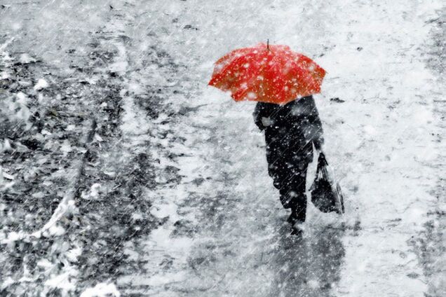 В Україну прийдуть дощі зі снігом: синоптики різко змінили прогноз