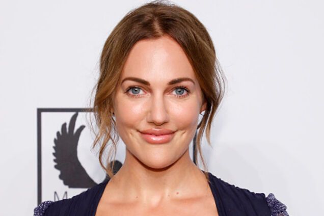 Зірка 'Величного століття' засвітила голі груди на публіці