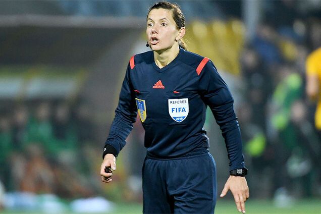 Монзуль удалила двоих футболистов в УПЛ после просмотра VAR