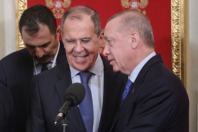 Лавров попал в курьез из-за странного увлечения галстуком Эрдогана