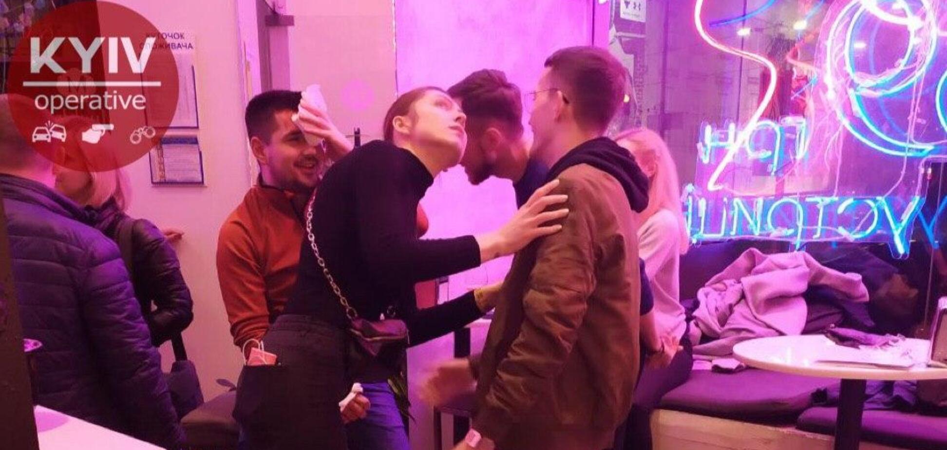 В ресторане Киева посетителю разбило голову бокалом