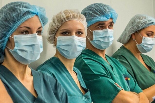 Минздрав втрое увеличил зарплату медикам: список специалистов