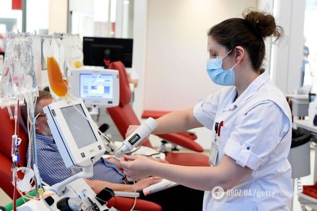 От коронавируса в мире уже умерли более 100 тысяч человек