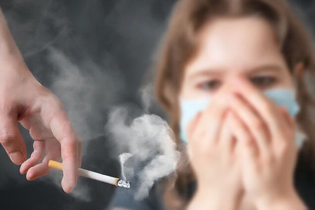 В Минздраве предупредили об опасности курения при коронавирусе