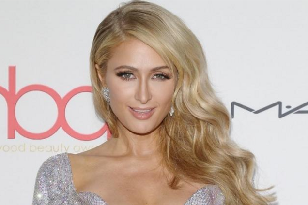 Пэрис Хилтон разделась для пикантной фотосессии