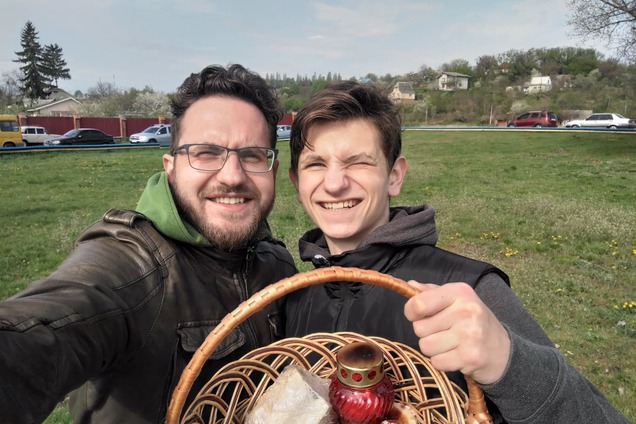 #Ураїнавдома: ведущие канала 'Украина' рассказали, как будут праздновать пасхальные праздники на карантине