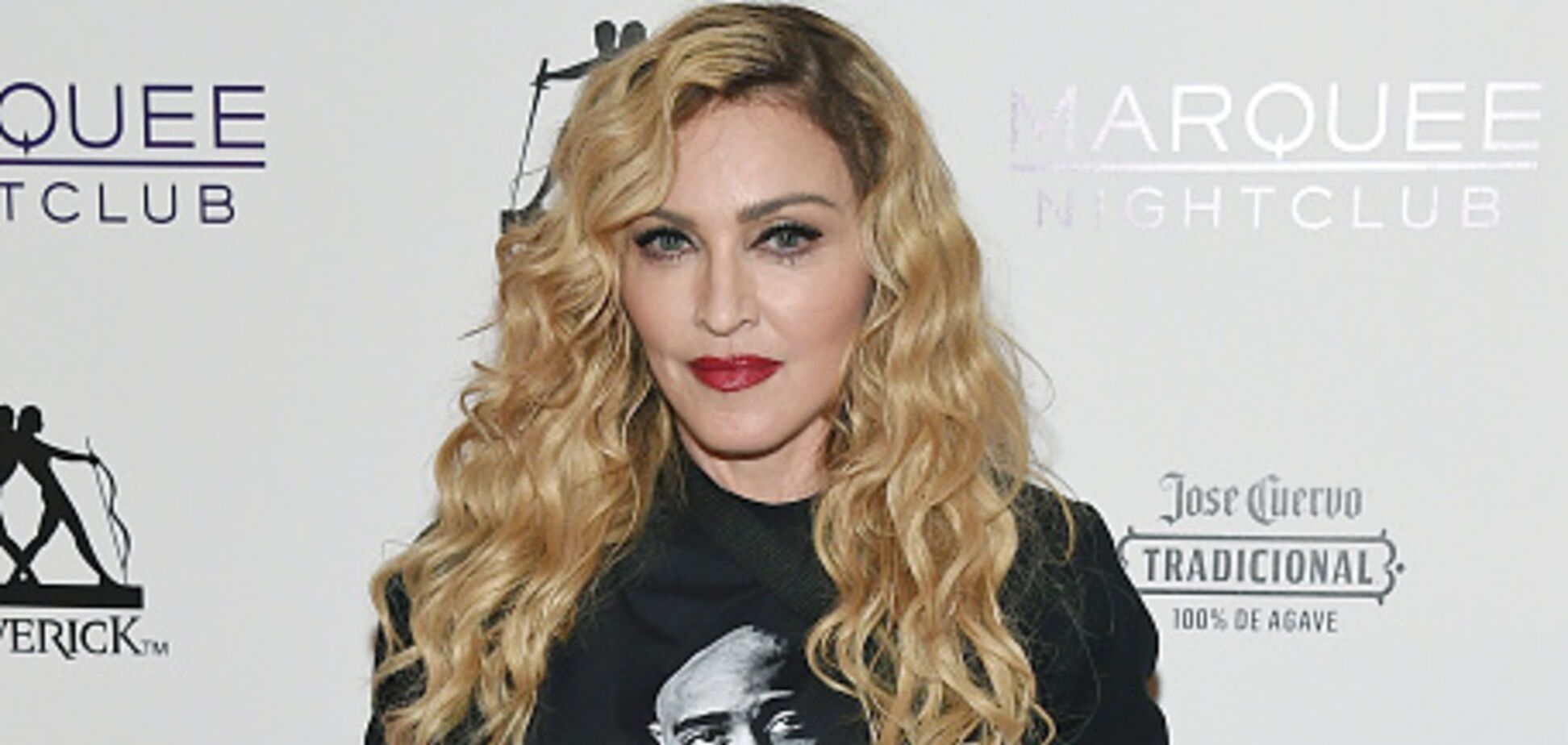 Умерли за сутки: Мадонна потеряла троих близких людей из-за коронавируса
