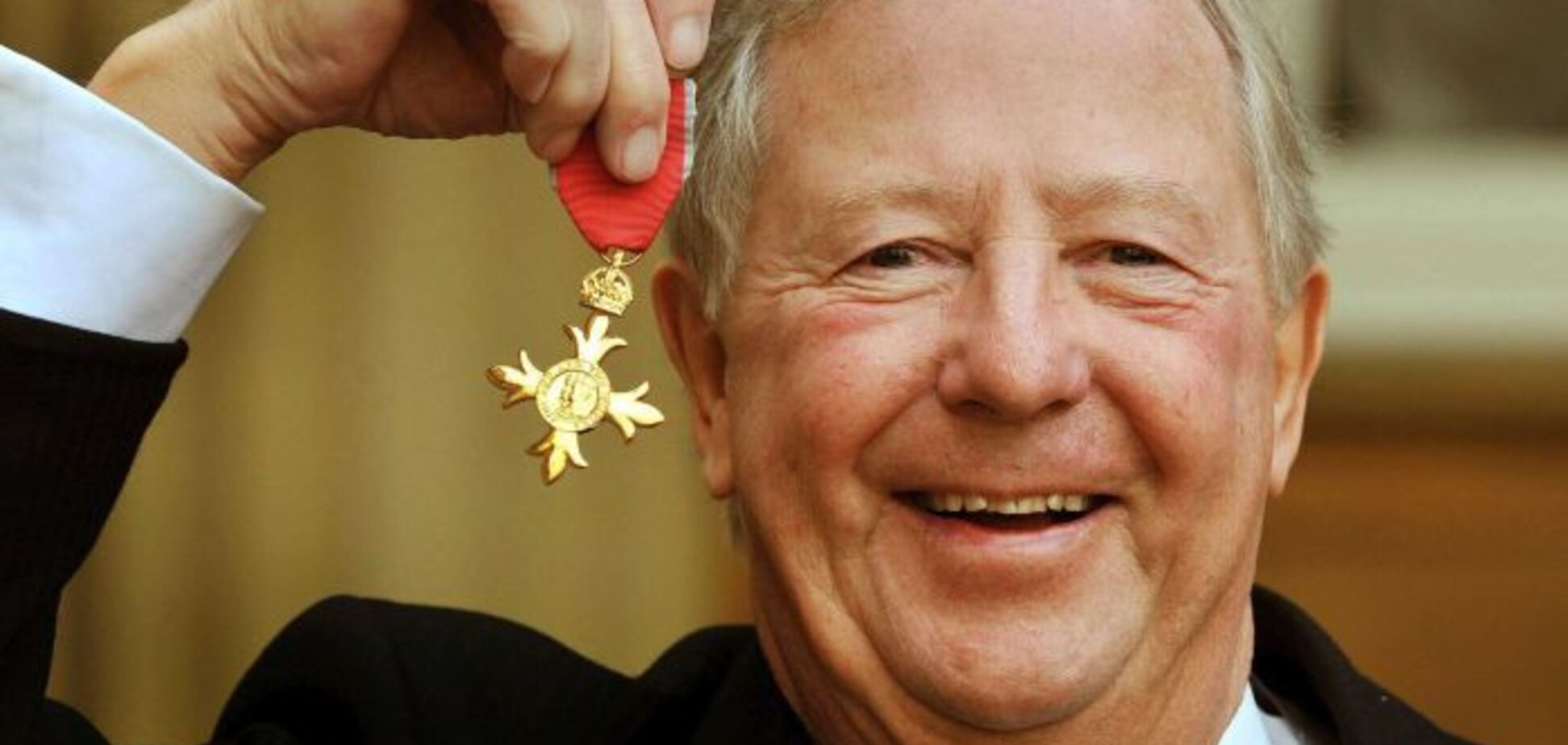 Відомий британський комік помер від коронавірусу