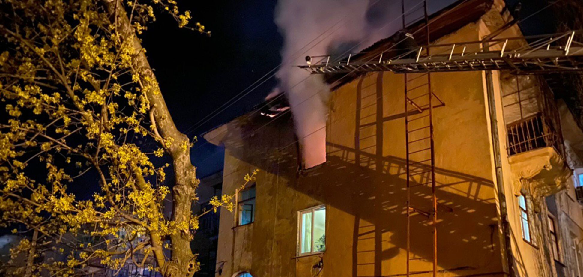 На Дніпропетровщині в квартирі заживо згорів чоловік