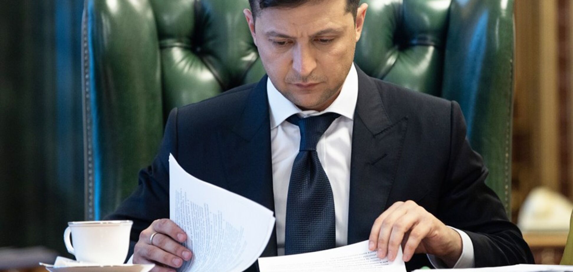 Зеленскому передали на подпись закон о рынке земли