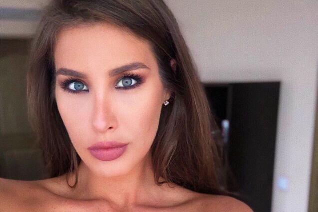 Співачка Кеті Топурія показала голі груди в пікантній фотосесії