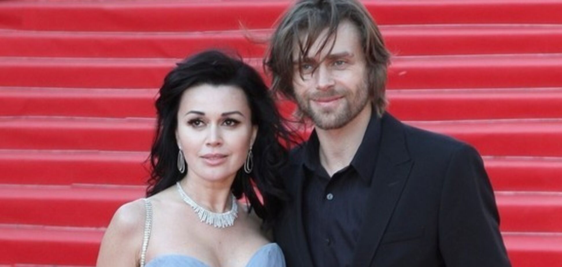 Заворотнюк повернулася в соцмережі й опублікувала фото з Чернишовим