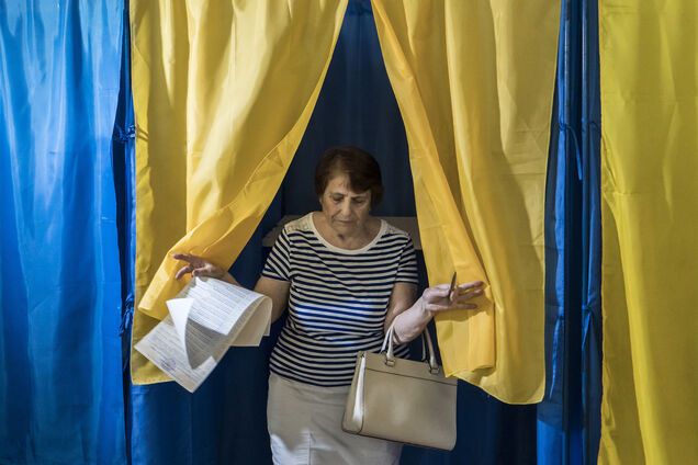 В 'Слуге народа' рассказали, стоит ли ждать отмены местных выборов