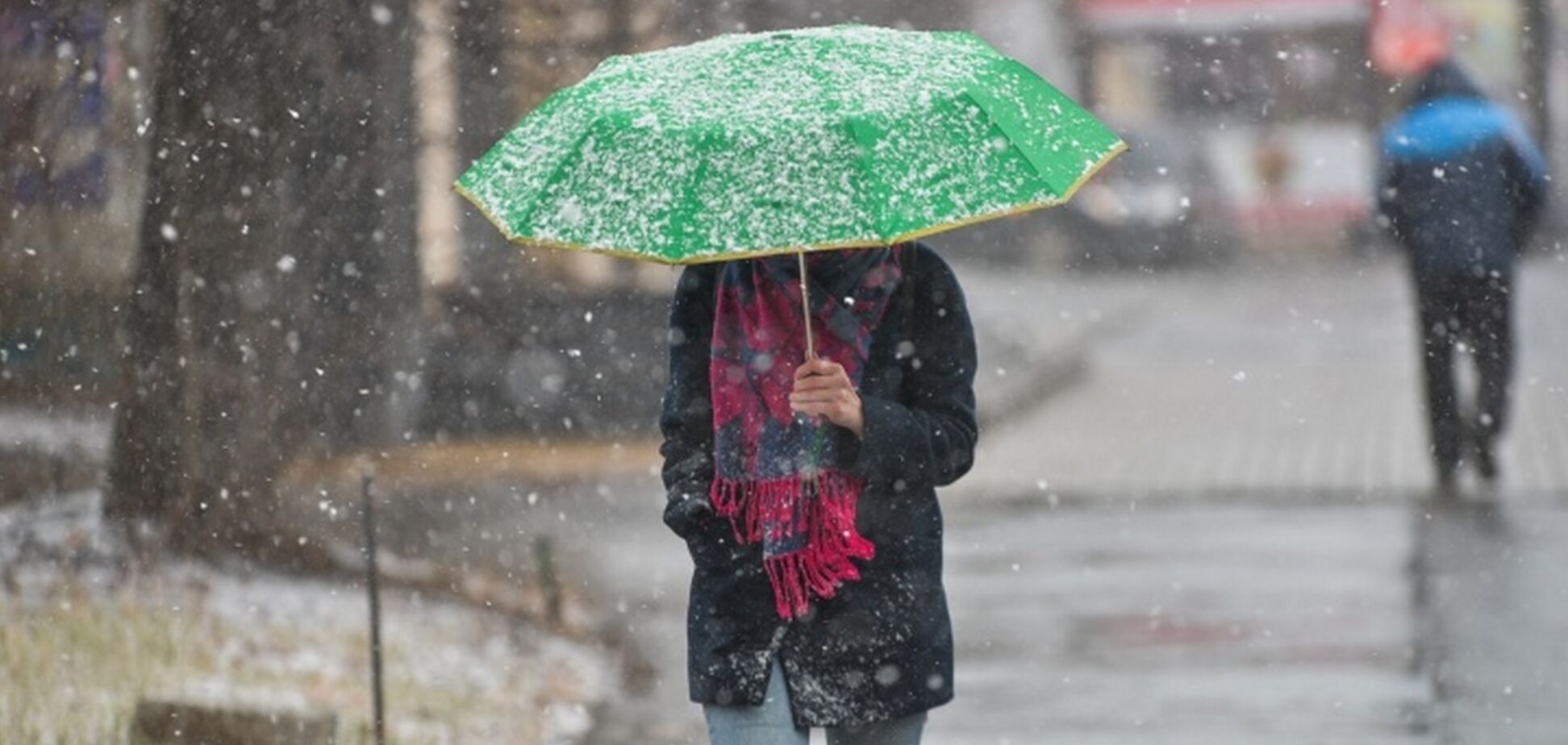 Мокрий сніг та вітер: синоптики уточнили прогноз погоди в Дніпрі