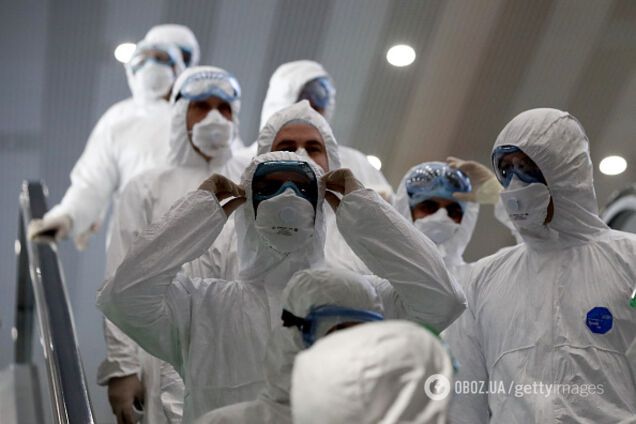 Миру предрекли четыре волны коронавируса COVID-19