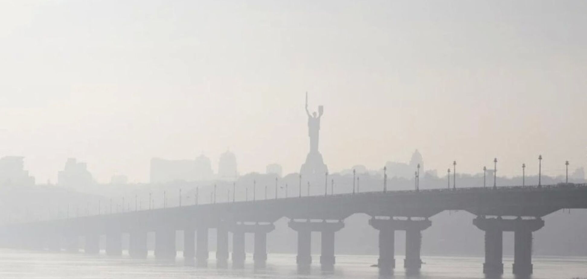 Рівень забруднення повітря у Києві за годину різко погіршився: здоров'я жителів у небезпеці