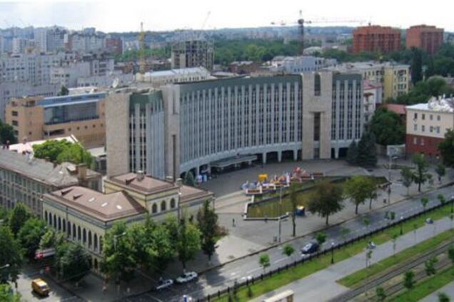 У Дніпрі хочуть фінансово підтримати малозабезпечених, медиків і поліцейських