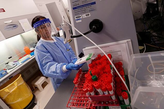 В Днепр привезли уникальную ПЦР-лабораторию