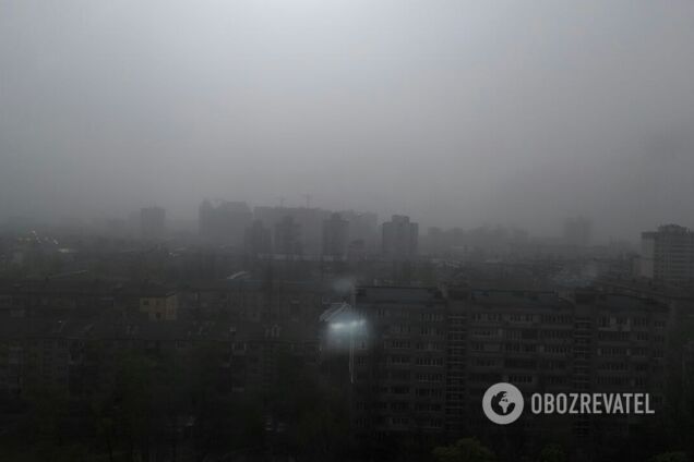 Київ та область накрила потужна пилова буря. Приголомшливі фото та відео