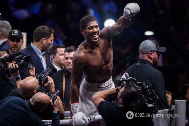 Ентоні Джошуа святкує перемогу над Енді Руїсом