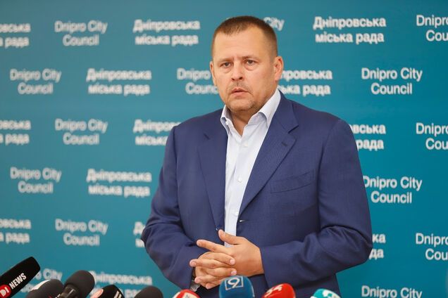Воїни-добровольці і бізнес у Дніпрі допомагають самотнім людям похилого віку - Філатов