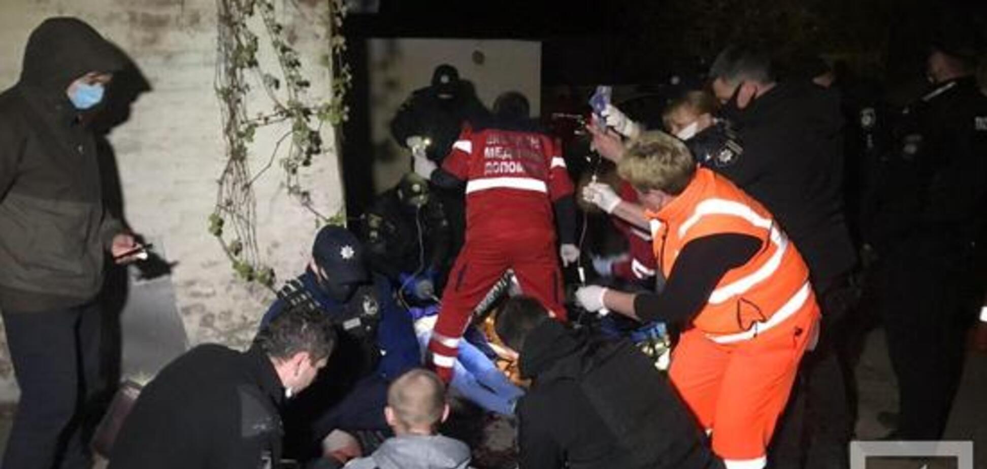 У Кривому Розі на вулиці ревнивець розстріляв молоду пару: дівчина загинула