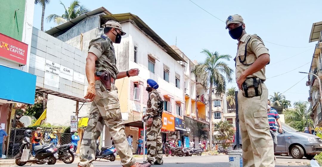 Українці за кордоном: чоловік з вагітною дружиною в Індії ...