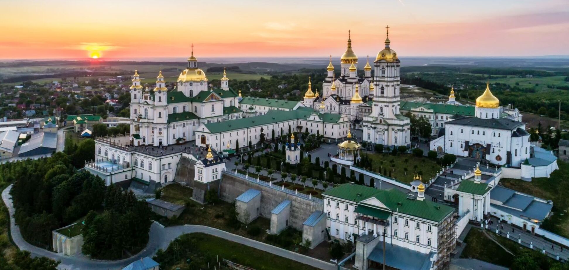В Почаевской лавре подозревают масштабную вспышку коронавируса