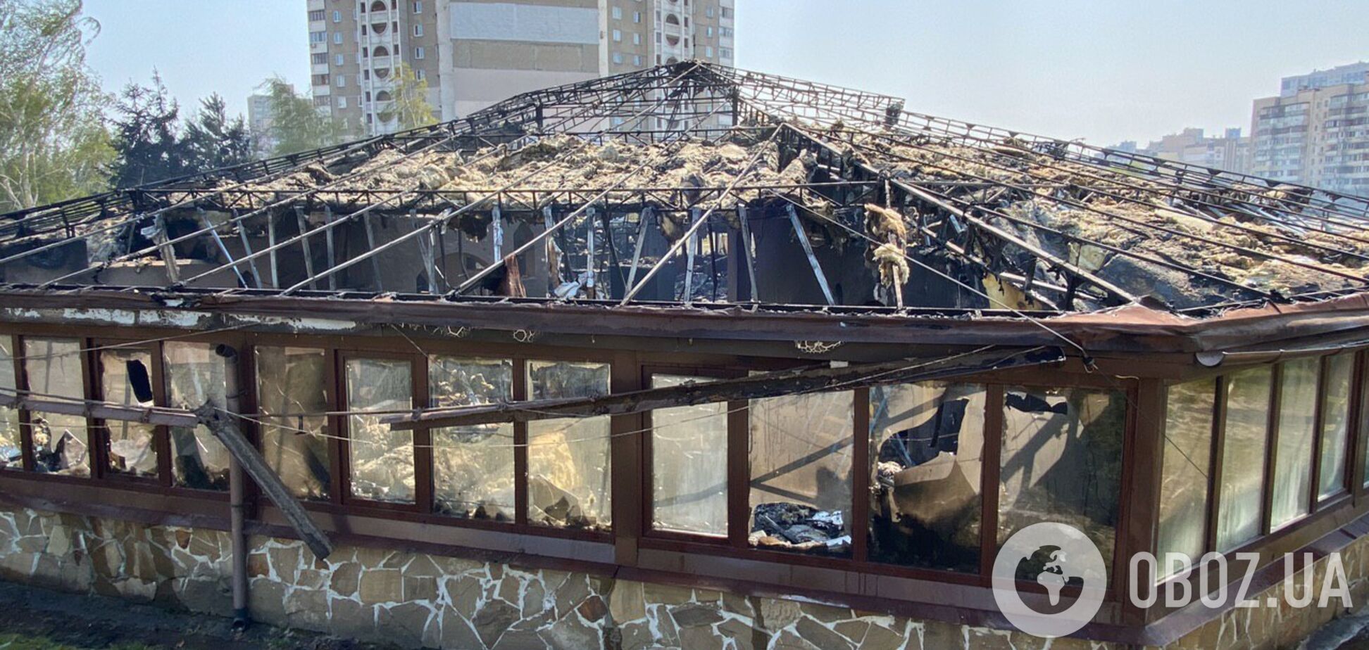 В Киеве вспыхнул масштабный пожар в ресторане