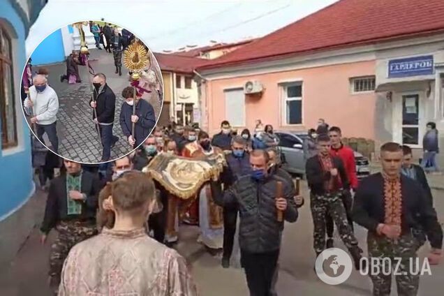 На Львівщині церковники в розпал карантину влаштували масову ходу. Обурливі фото