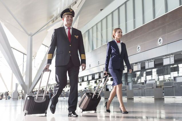 Как заражаются коронавирусом в самолетах: бортпроводники раскрыли правду